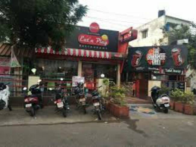 veg and non veg restaurant& snakes