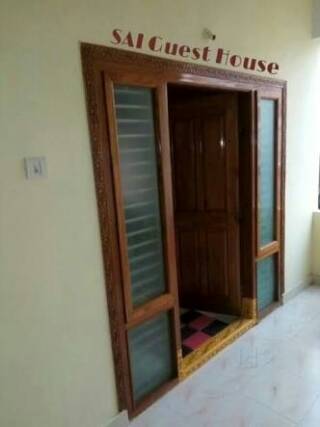 a/c and non a/c rooms