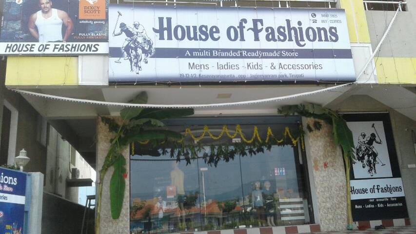 HOUSE of FASHIONS