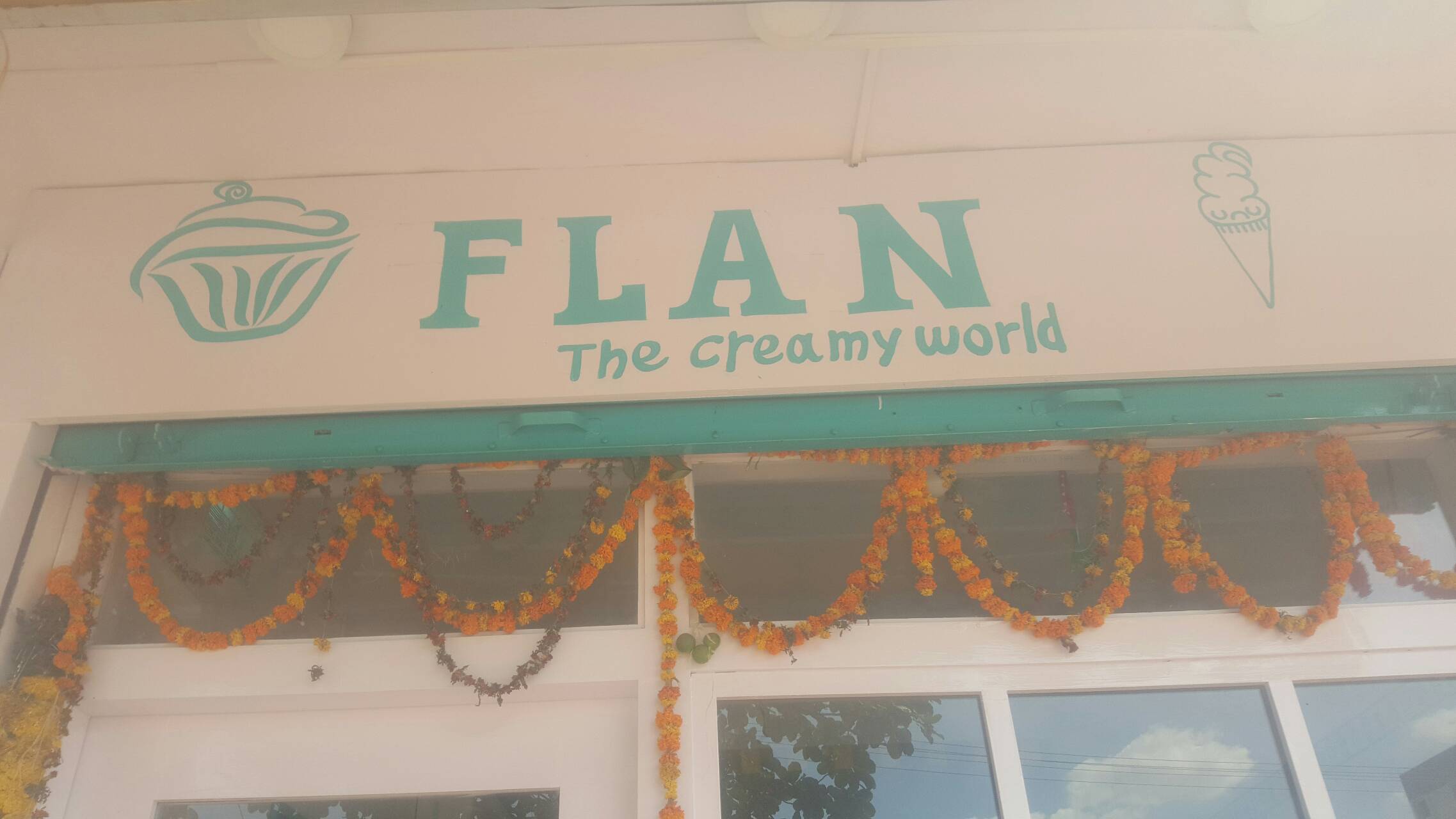 Ice Creams & Bakery
