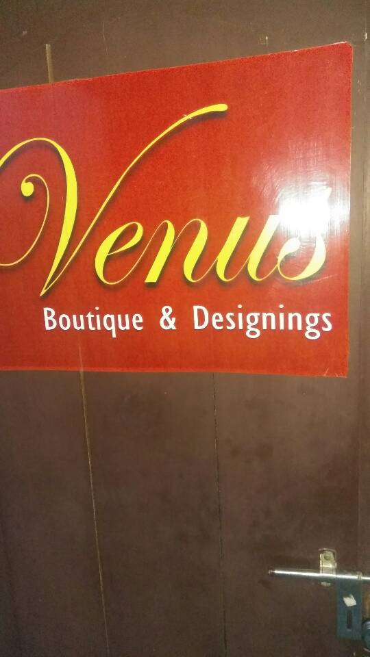 ladies blouse & sarees designs