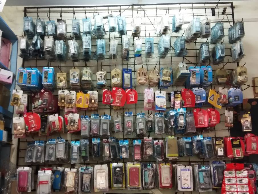 Mobile all accessories avalible 