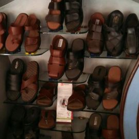 Mcp & Mcp Chappels And Shoes