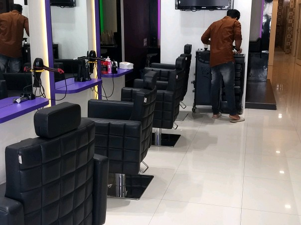 QBS HAIR & BEAUTY